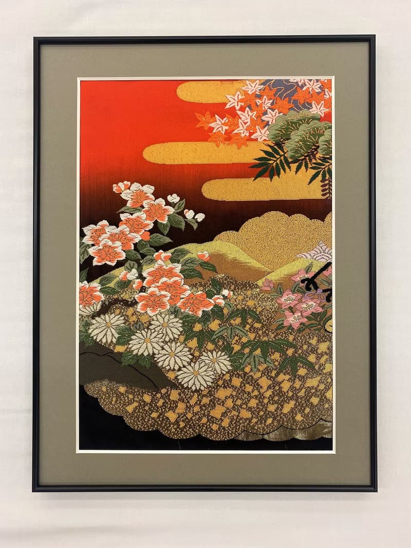 きものアート76　刺繍着物 和モダン 和風インテリア 花柄 プレゼント 結婚祝い 新築祝い 長寿祝い 縁起物