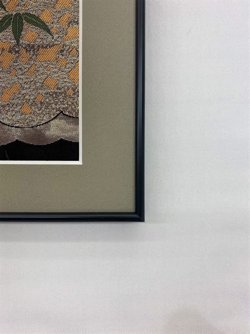 きものアート76　刺繍着物 和モダン 和風インテリア 花柄 プレゼント 結婚祝い 新築祝い 長寿祝い 縁起物