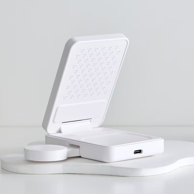 Disney Cats And Dogs-魯斯佛款想吃飯睡覺22.5W折疊式三合一Qi2