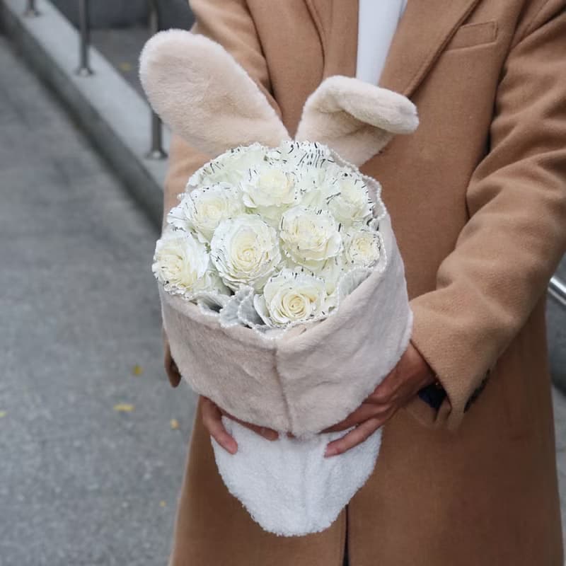 【限到店自取 】毛呢兔兔鮮花花束 | 熱銷限量款_二色選擇 情人節