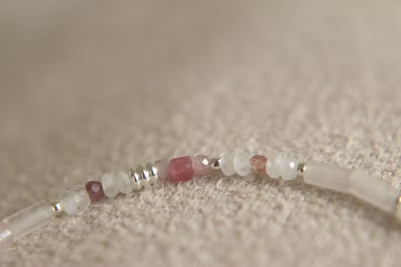 彈性 手環 紅寶石 月光石 天然石 - 惡作劇 -