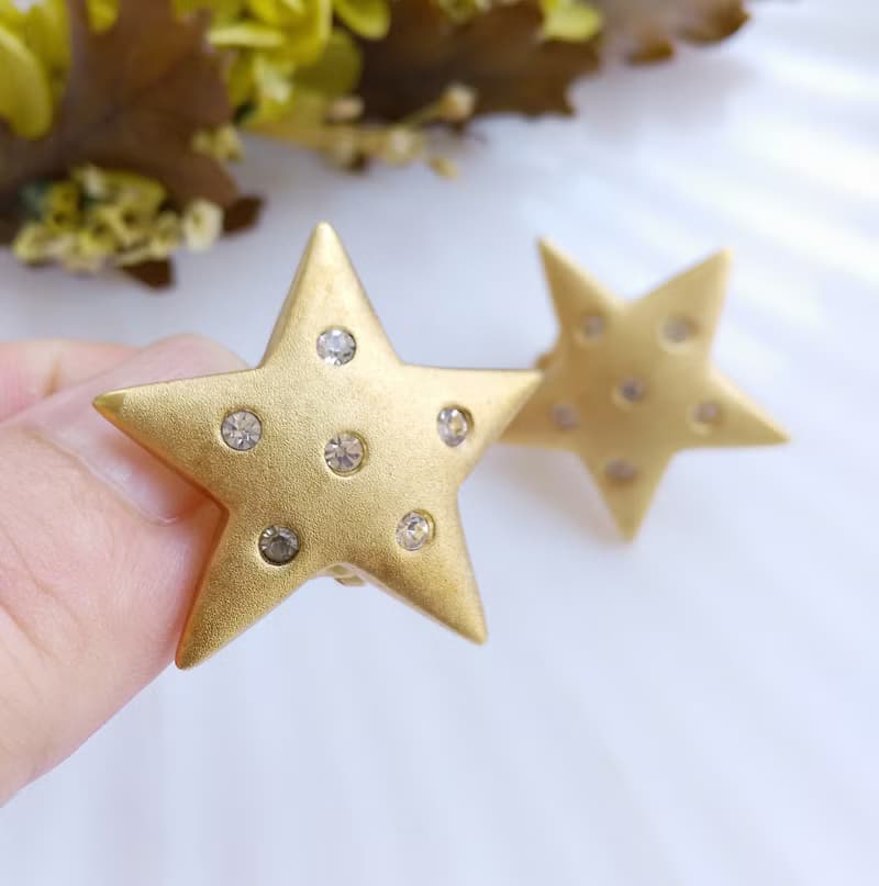 Vintage Jewelry 西洋古董飾品 啞光 精巧星星 針式耳環
