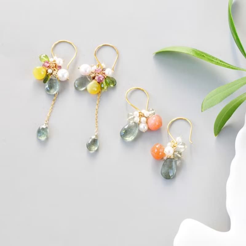 モスアクアマリンのbouquetピアス