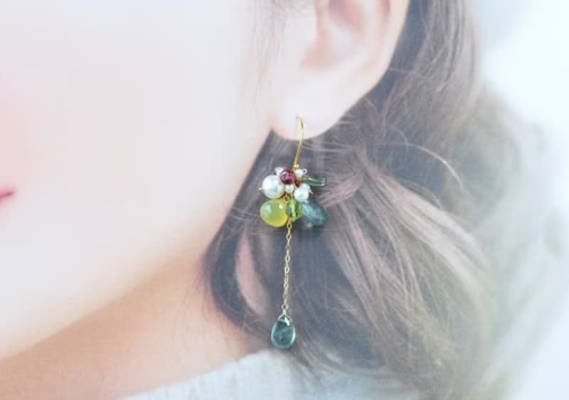 モスアクアマリンのbouquetピアス