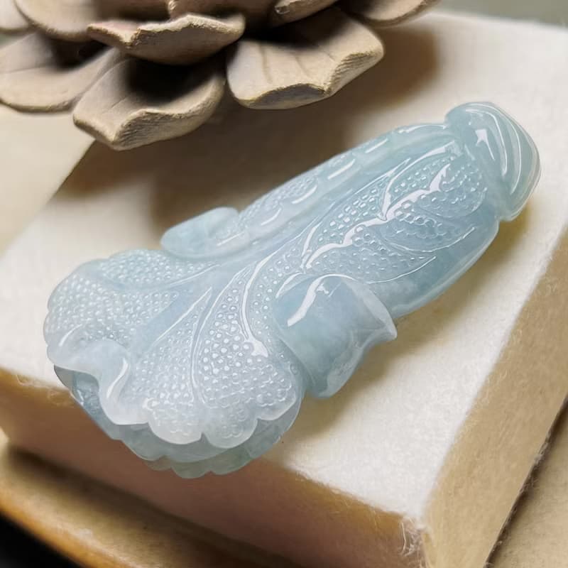 【擺財】淡藍翡翠巧雕白菜 | 天然緬甸玉A貨翡翠 | 送禮