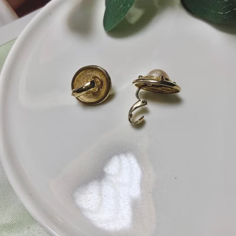 【西洋古董飾品】柔美 長橢圓珍珠感皇室金邊鑲嵌裝飾 耳環 耳夾