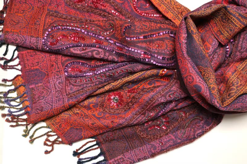 【精品禮盒】喀什米爾水煮羊毛手工刺繡圍巾披肩紫橘紅色彩條釘珠