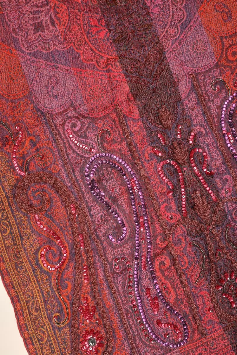 【精品禮盒】喀什米爾水煮羊毛手工刺繡圍巾披肩紫橘紅色彩條釘珠