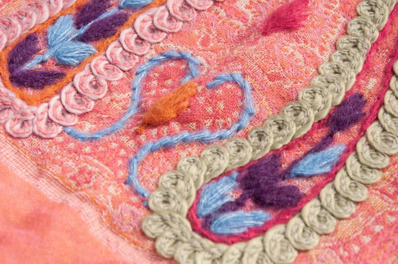 羊絨毯 刺繡毛毯 羊毛蓋毯 保暖披肩 寒流必備 水煮羊毛披肩/針織圍巾/刺繡圍巾/羊絨披巾/喀什米爾Cashmere-花