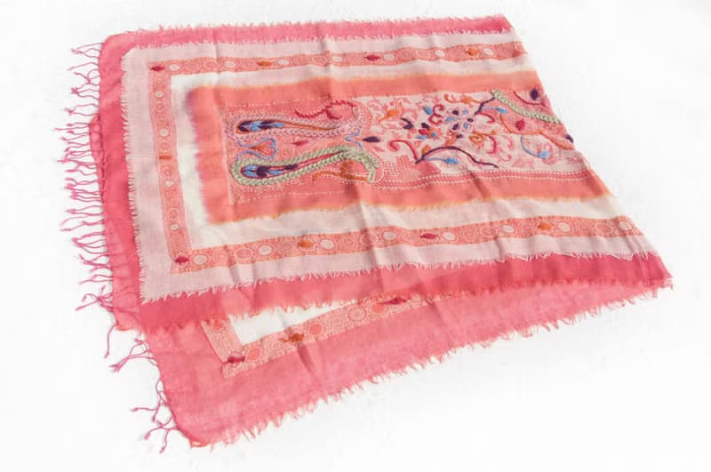 羊絨毯 刺繡毛毯 羊毛蓋毯 保暖披肩 寒流必備 水煮羊毛披肩/針織圍巾/刺繡圍巾/羊絨披巾/喀什米爾Cashmere-花