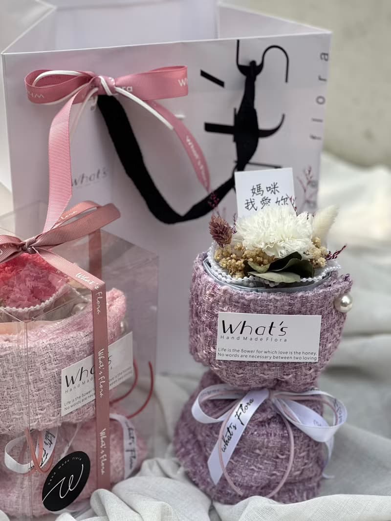 2023 母親節花束 康乃馨俄羅斯花束  母親節新款