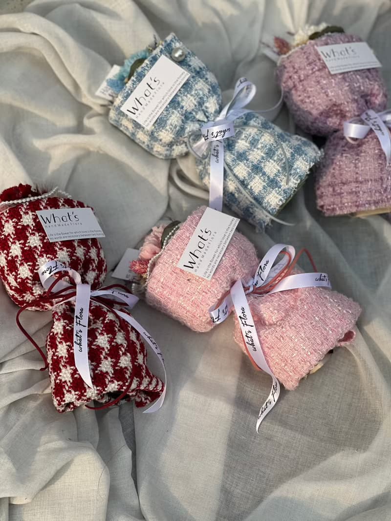 2023 母親節花束 康乃馨俄羅斯花束  母親節新款