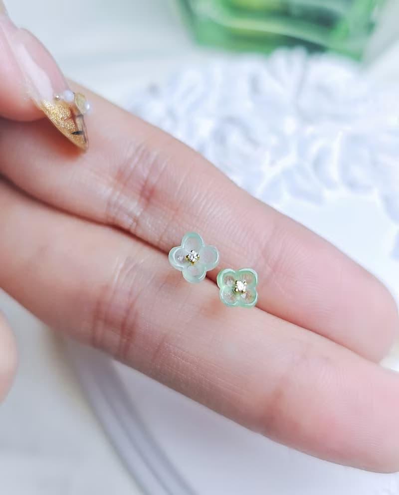 貴人•招財•健康 |18k金桂花|緬甸A貨翡翠冰馬卡龍綠耳環