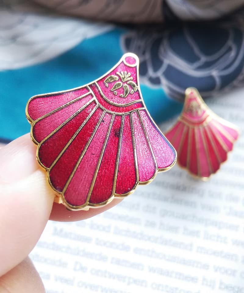 Vintage Jewelry  西洋古董飾品 景泰藍 紅色調放射裙襬 夾式耳環