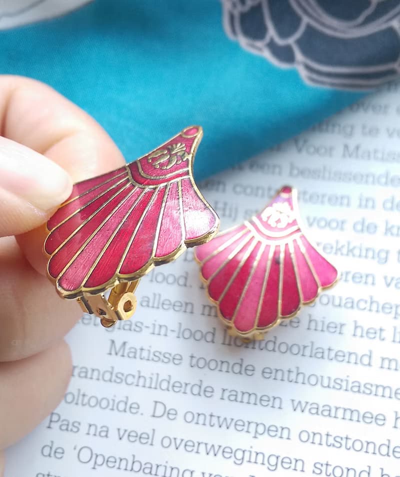 Vintage Jewelry  西洋古董飾品 景泰藍 紅色調放射裙襬 夾式耳環