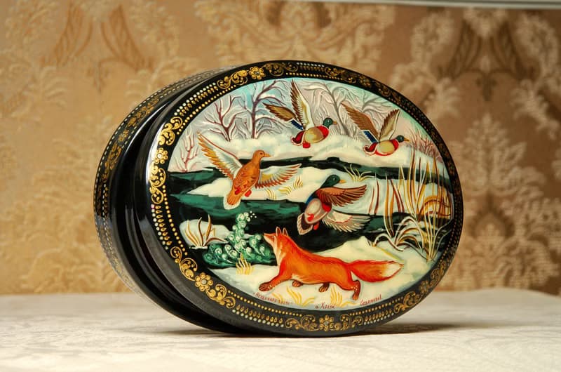 Hunting fox lacquer box miniature paint wildlife winter Christmas Gift Wrapping