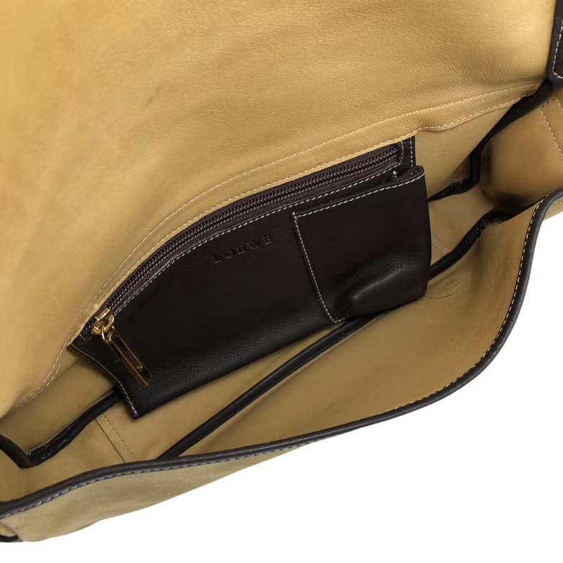 【 日本直送　名牌中古包 】LOEWE ロエベ ショルダーバッグ ベージュ アナグラム スエード フラップ ワンショルダーバッグ vintage htuiwy