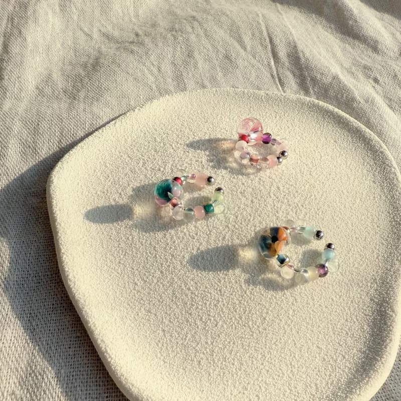 TeenyTinyCraft | 彩飴 • 三色 手工耳骨夾