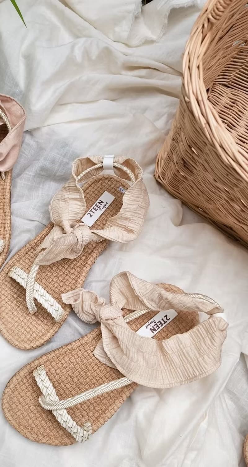 Sweetie Fluffy Sandals: Blue / Beige / yellow
