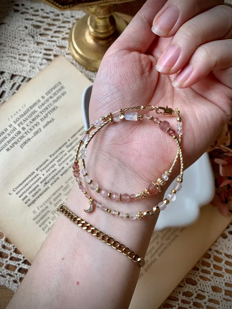 - 羞澀笑容 -天然水晶手鏈/黃銅手鍊