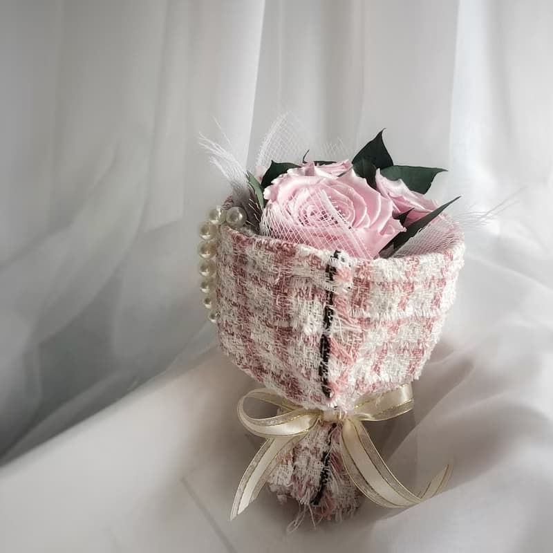 小香風永生玫瑰花束 | 皇家厄爾瓜多永生玫瑰精選色 母親節花束