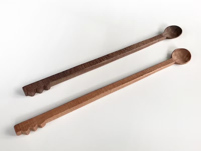 受注制作　鋸目模様の木のマドラー　ギザギザ付き　ブラックウォルナット or チェリー