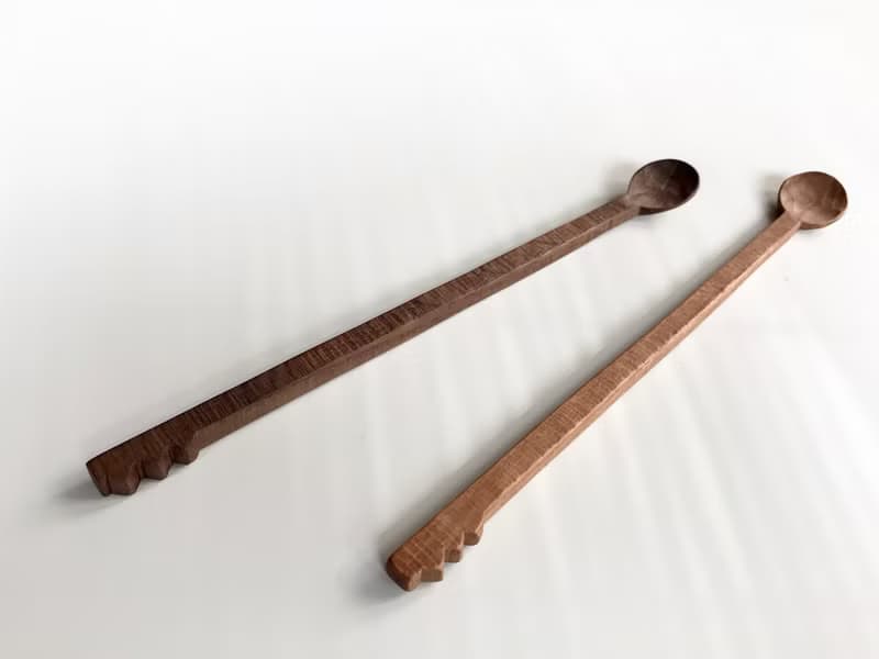 受注制作　鋸目模様の木のマドラー　ギザギザ付き　ブラックウォルナット or チェリー