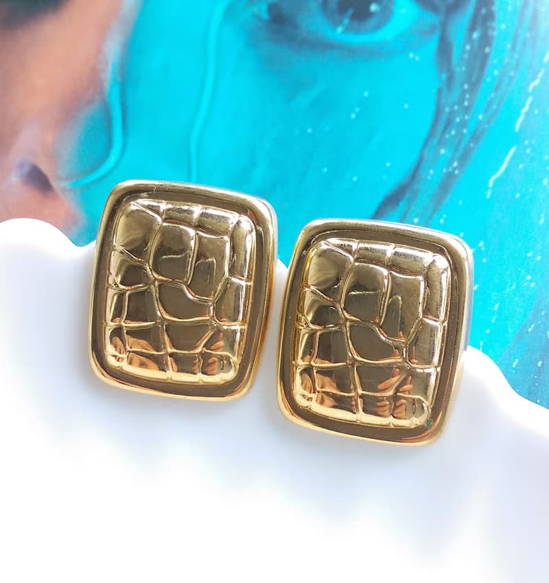 Vintage Jewelry 西洋古董飾品 金色調 鱷魚紋 小方形 針式耳環