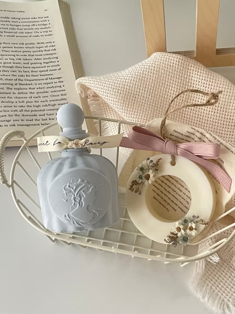 【香氛精靈】情人節禮物 女王香水擴香石+香氛乾燥花蠟片禮盒