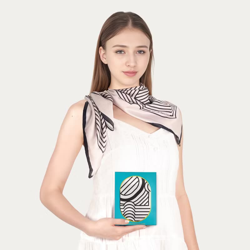 空中的浪漫大方巾絲巾90厘米 Jardin Des Fontaines