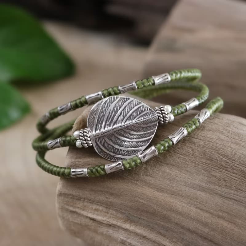 三圈手工編織蠟線手鍊搭配葉珠和吊飾泰銀 手作泰國飾品 葉子手鍊