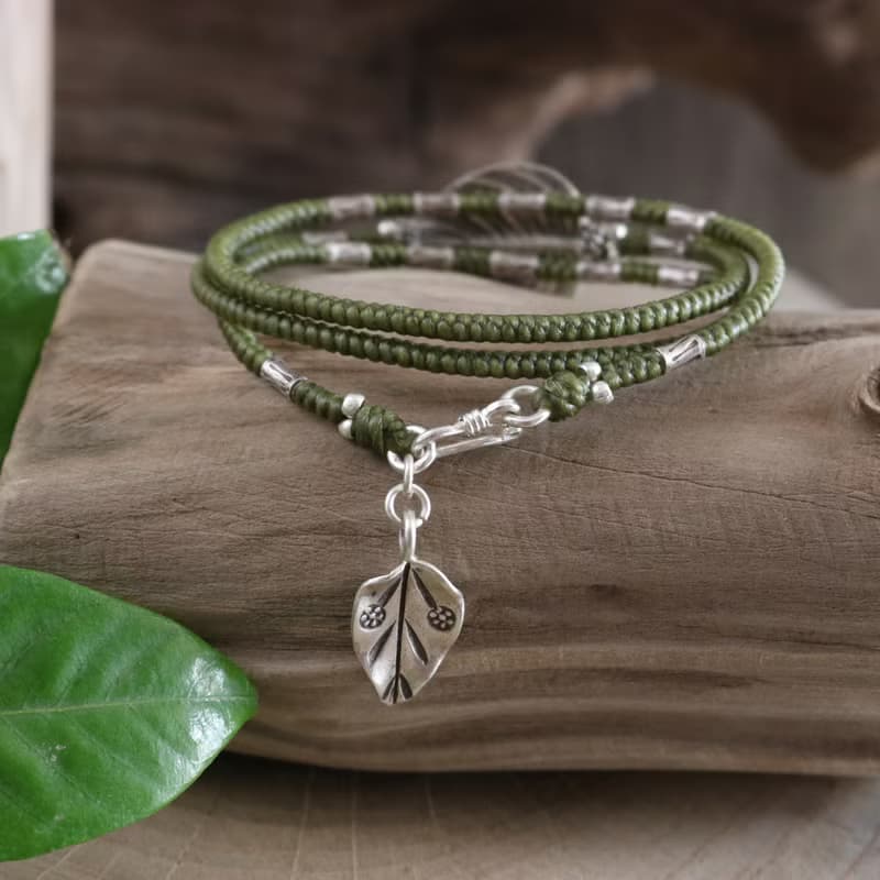 三圈手工編織蠟線手鍊搭配葉珠和吊飾泰銀 手作泰國飾品 葉子手鍊