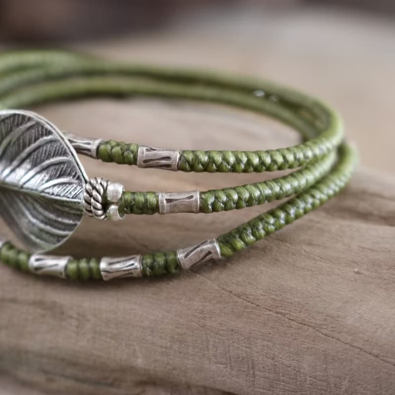 三圈手工編織蠟線手鍊搭配葉珠和吊飾泰銀 手作泰國飾品 葉子手鍊