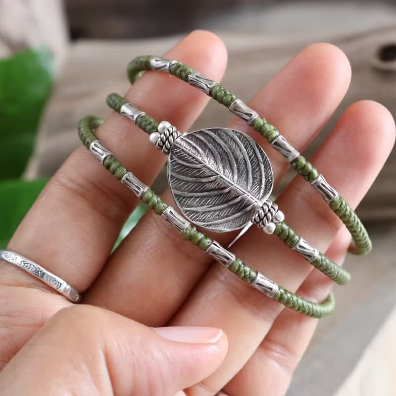 三圈手工編織蠟線手鍊搭配葉珠和吊飾泰銀 手作泰國飾品 葉子手鍊