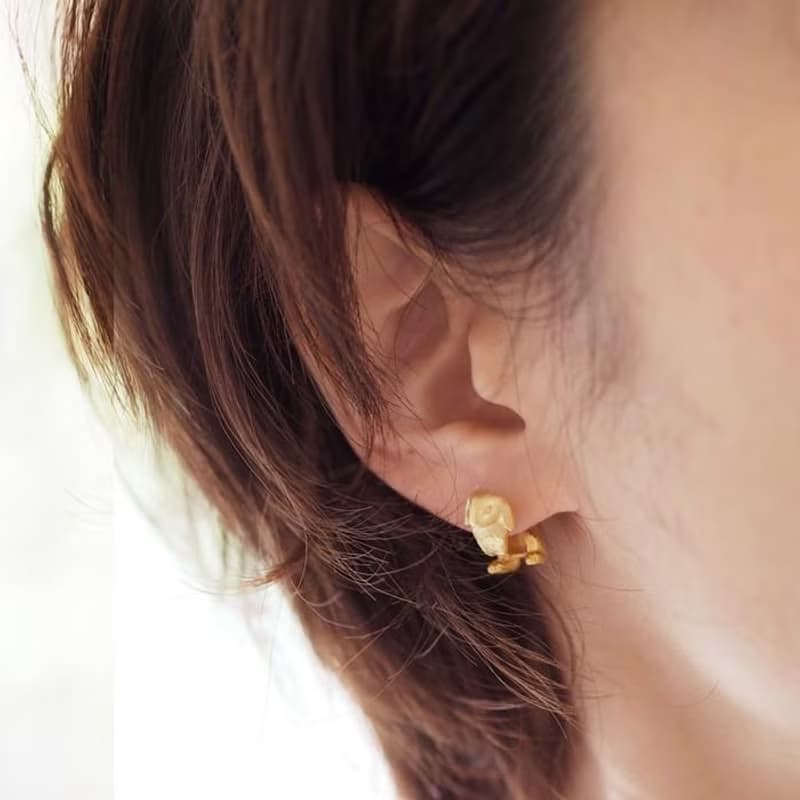 うさぎピアス ロップイヤー 片耳 / マットゴールド