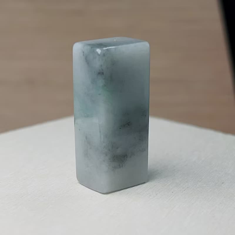 飄烏雞翡翠印章| 天然緬甸玉A貨翡翠 | 送禮