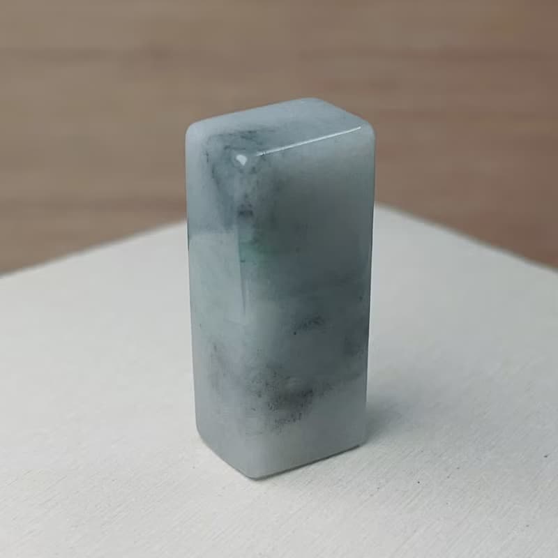 飄烏雞翡翠印章| 天然緬甸玉A貨翡翠 | 送禮