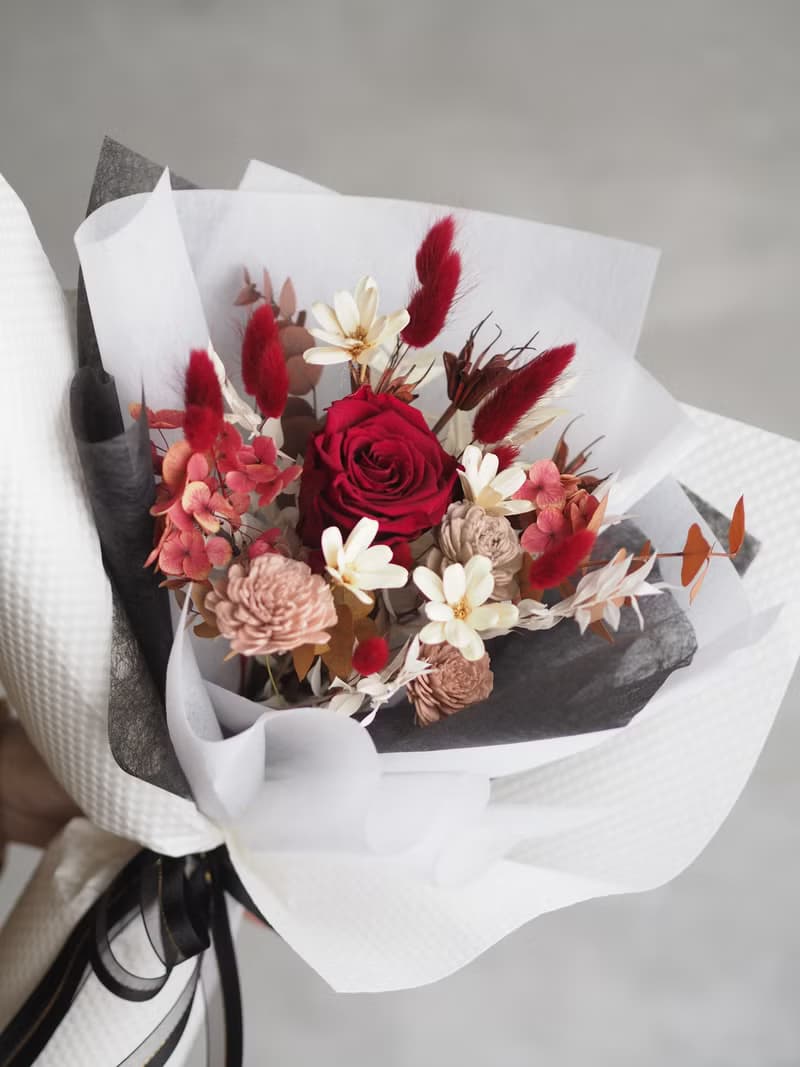 熱情紅色永生玫瑰花束