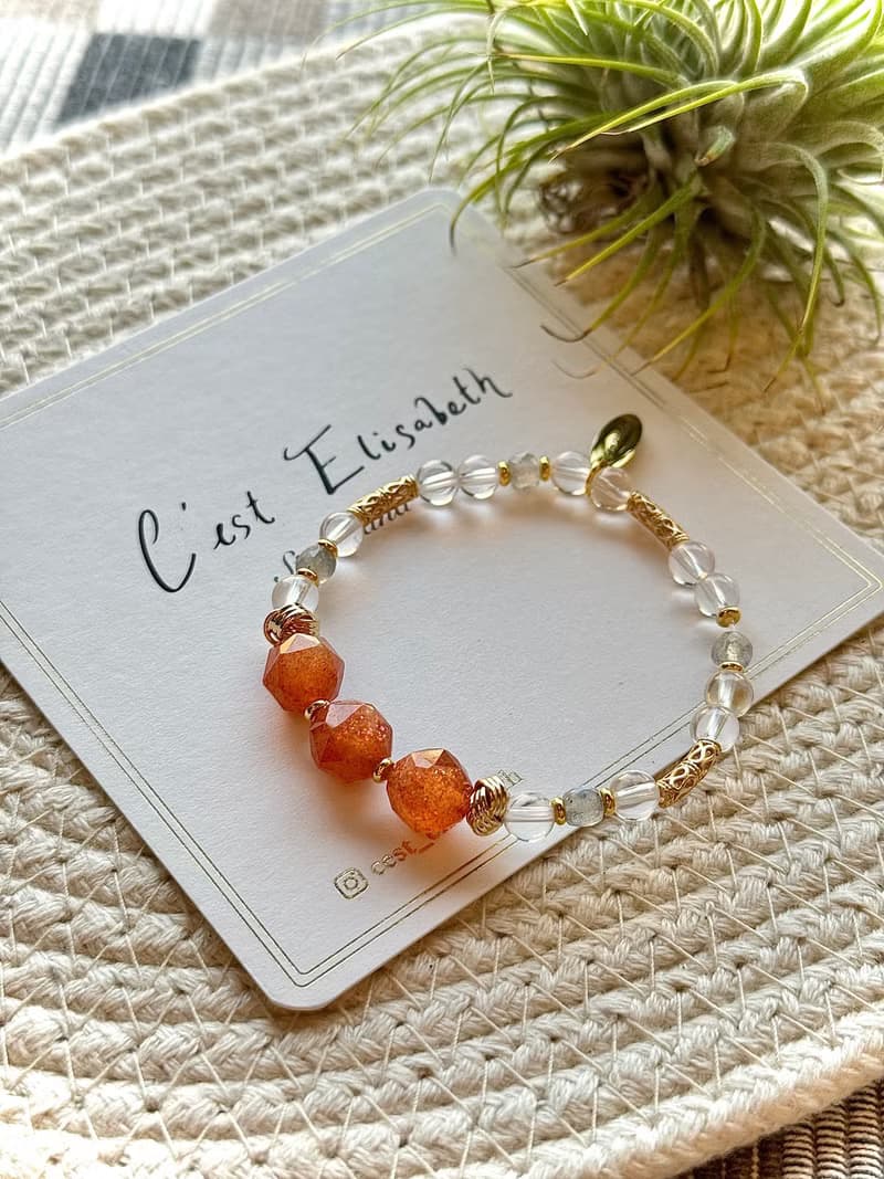 New Year Blessing-高品質鑽切金太陽石白水晶拉長石 14k包金手鏈