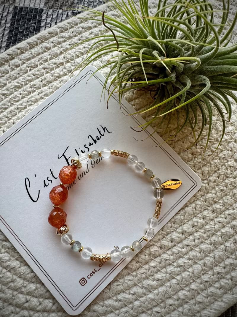 New Year Blessing-高品質鑽切金太陽石白水晶拉長石 14k包金手鏈