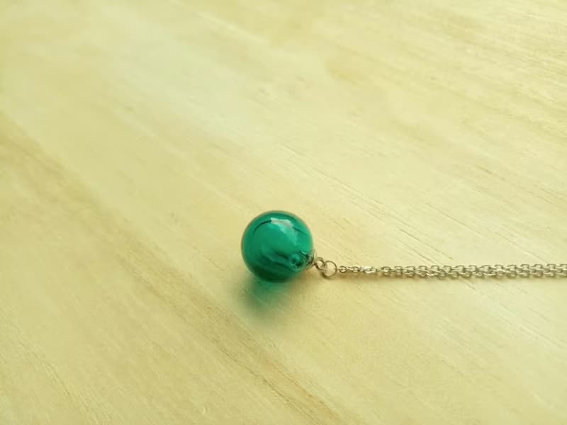 圓球琉璃精油瓶不鏽鋼項鍊 (兩種尺寸)