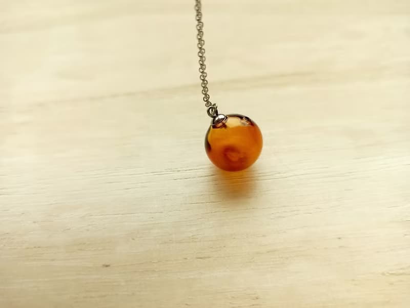 圓球琉璃精油瓶不鏽鋼項鍊 (兩種尺寸)