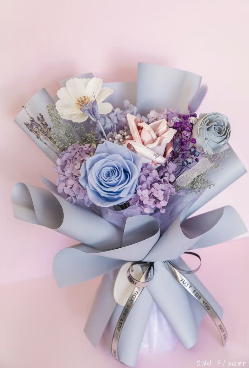 藍紫色永生花束/花束已包含300元現金/鈔票花束/有錢花/錢錢花束