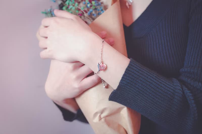 細緻彩繪玫瑰情人造型手鍊-花束款-黃/紅 (HBRJA0847B-2)