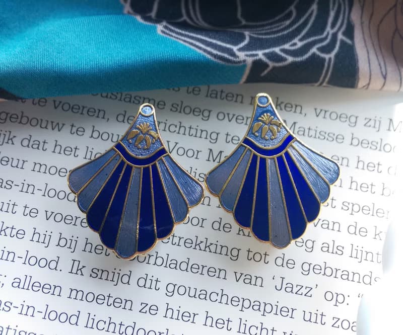 Vintage Jewelry  西洋古董飾品 景泰藍 藍色調放射裙襬 夾式耳環