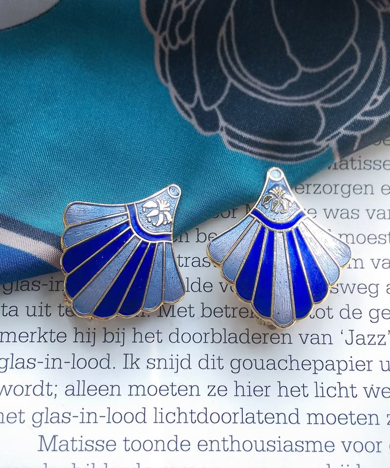 Vintage Jewelry  西洋古董飾品 景泰藍 藍色調放射裙襬 夾式耳環