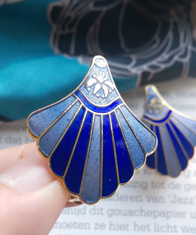 Vintage Jewelry  西洋古董飾品 景泰藍 藍色調放射裙襬 夾式耳環