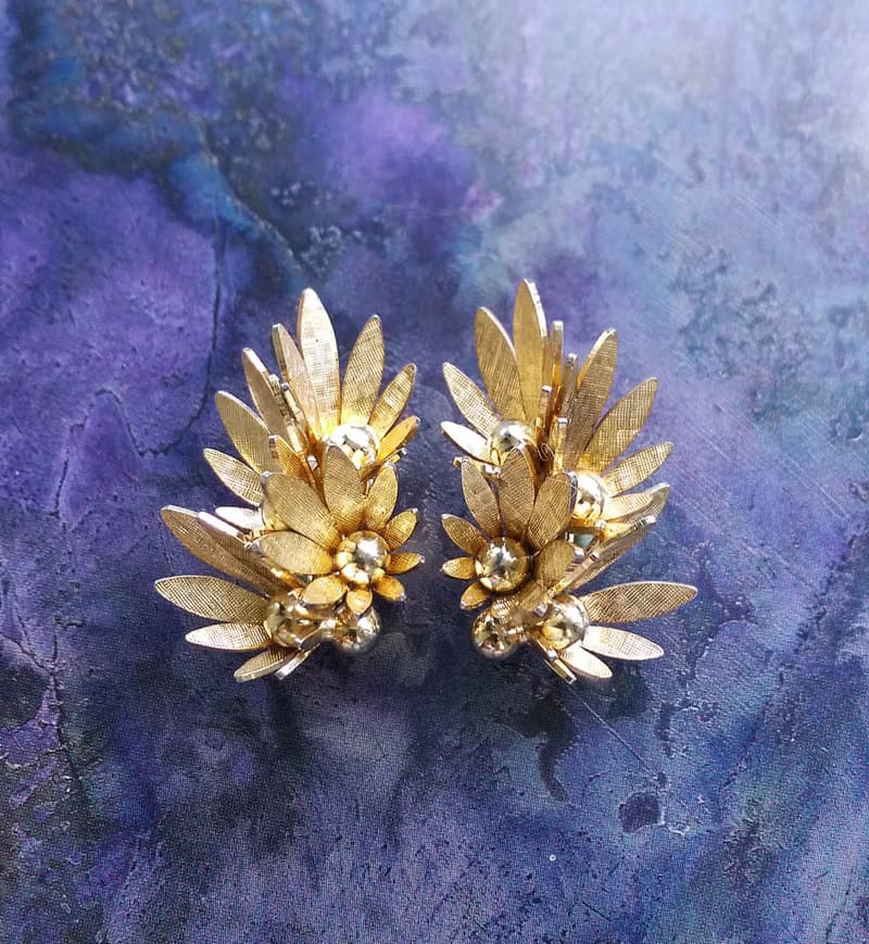 Vintage Jewelry 西洋古董飾品 立體 金針葉 夾式耳環