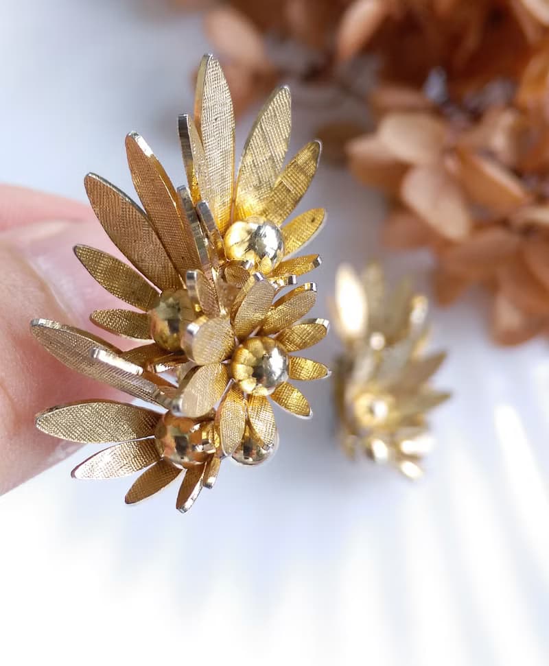 Vintage Jewelry 西洋古董飾品 立體 金針葉 夾式耳環