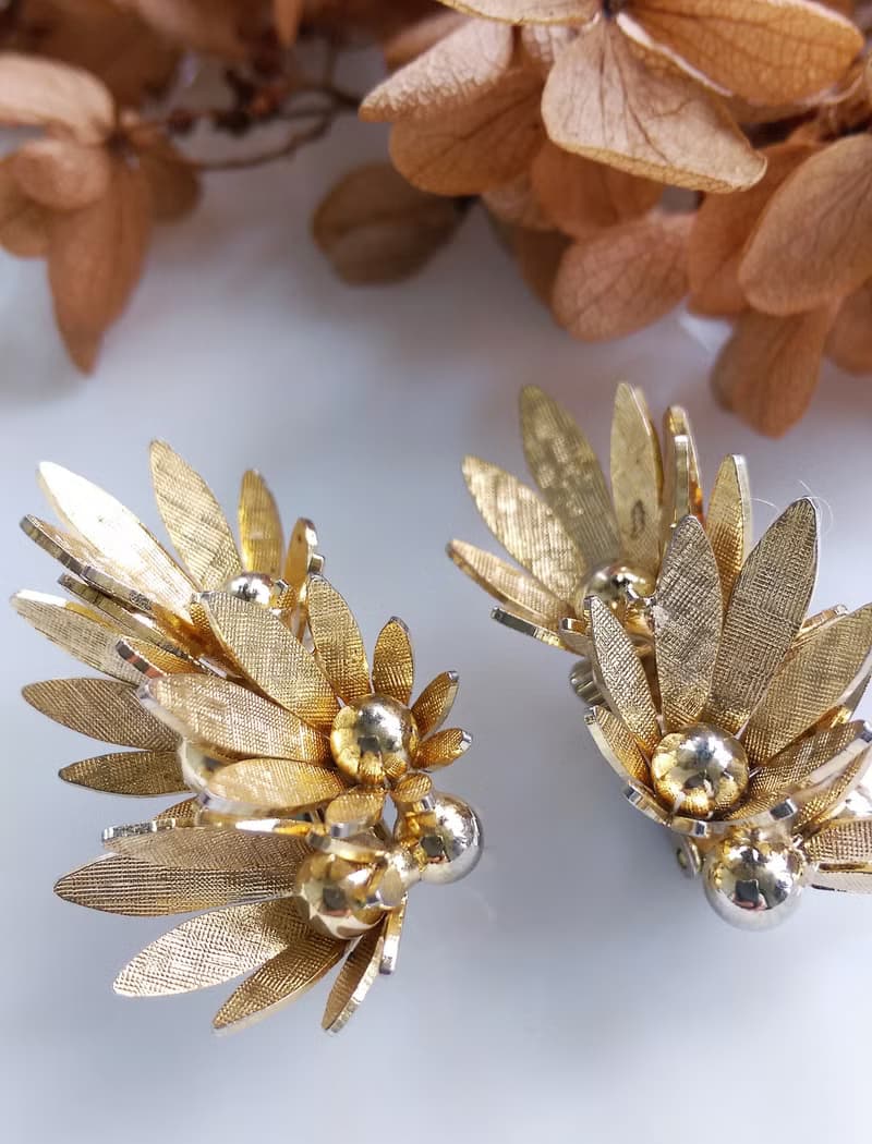 Vintage Jewelry 西洋古董飾品 立體 金針葉 夾式耳環